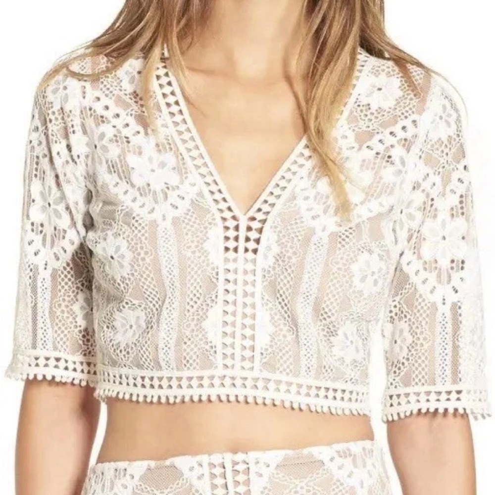 For Love & Lemons Ivory Lace Crop Top
Sz Large